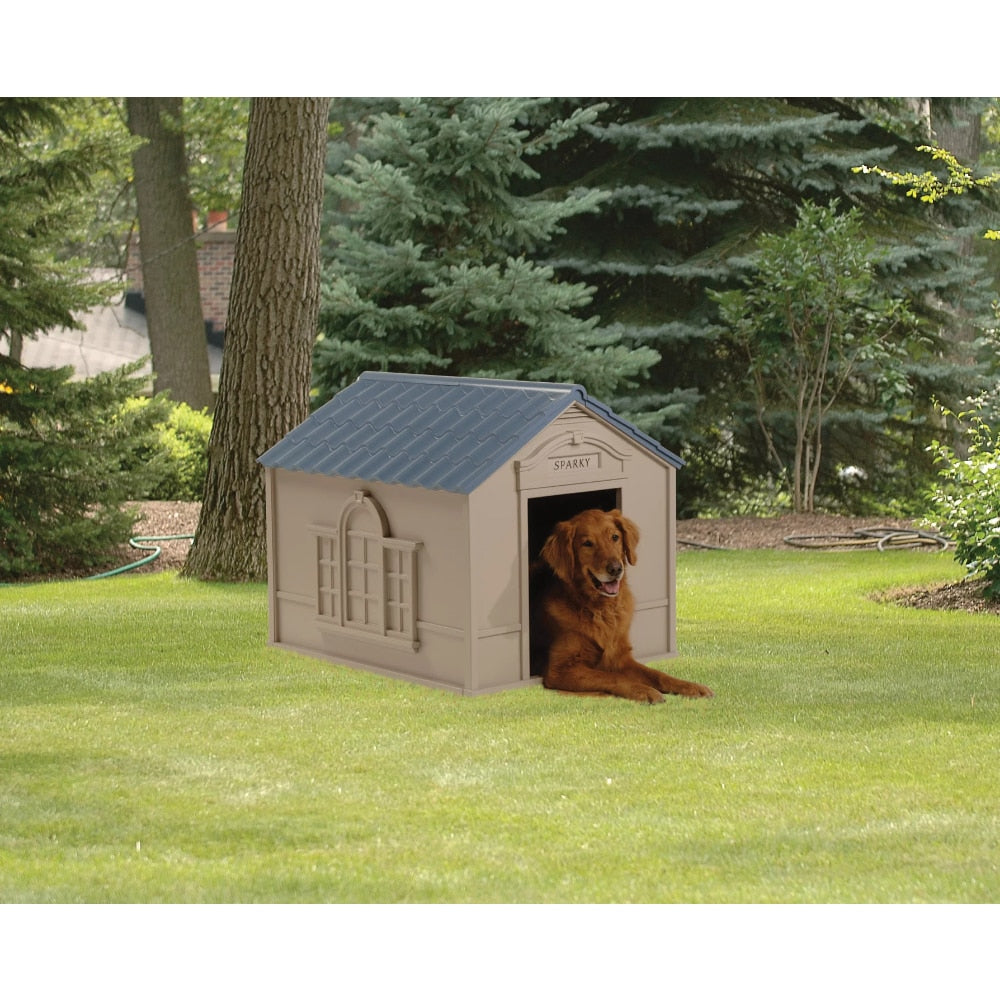 Deluxe Indoor/Outdoor Dog House for Medium/Large Breeds.